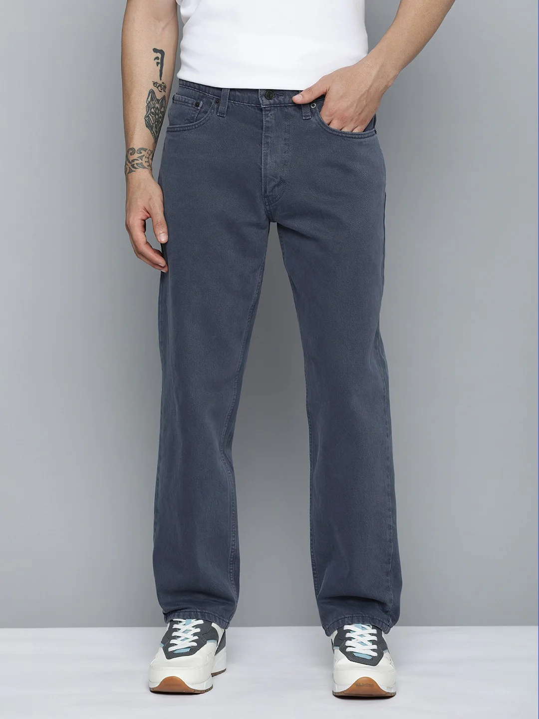 Men's 550 Blue Loose Fit Mid Rise Jeans - Image 2