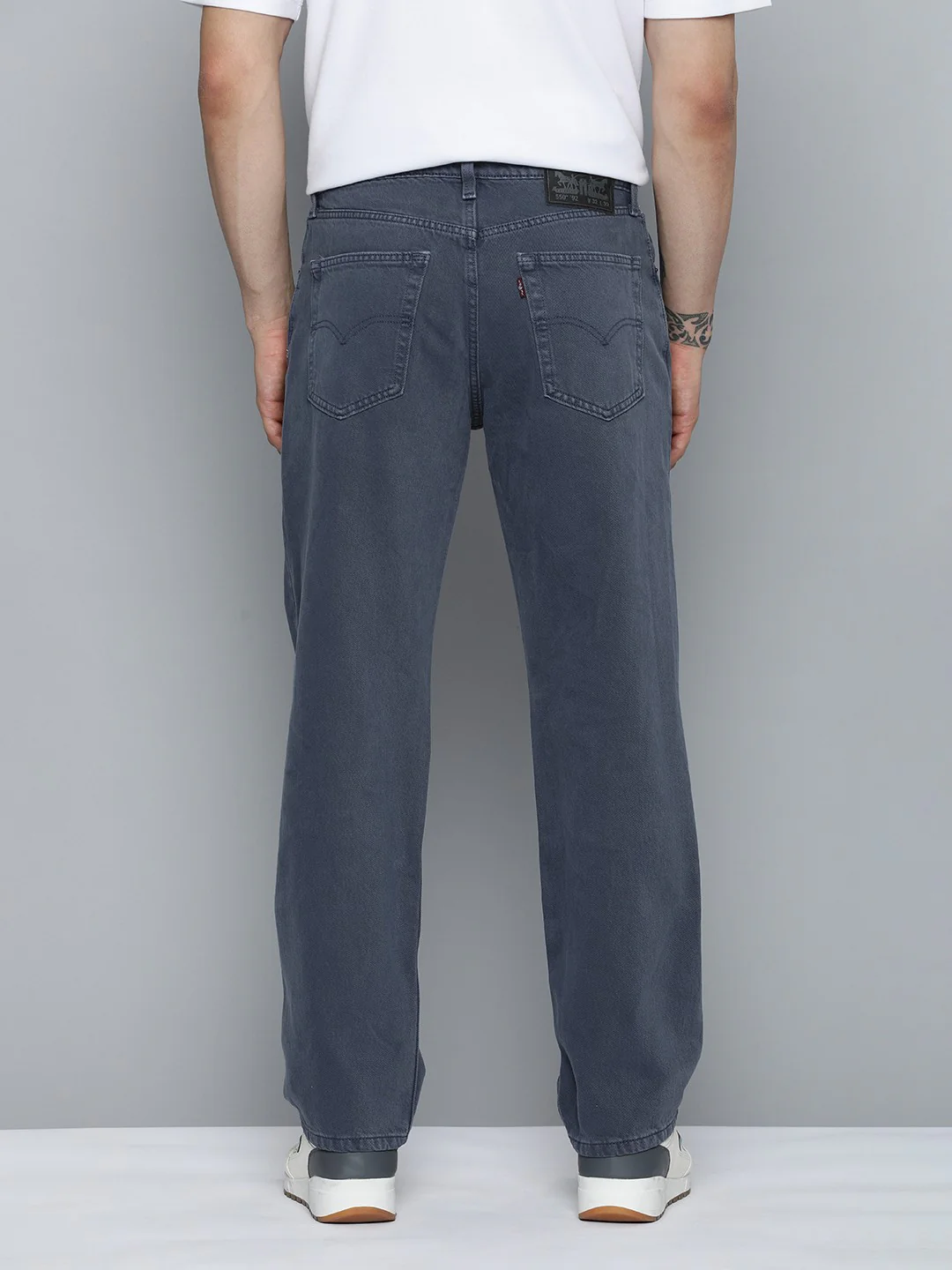 Men's 550 Blue Loose Fit Mid Rise Jeans - Image 4