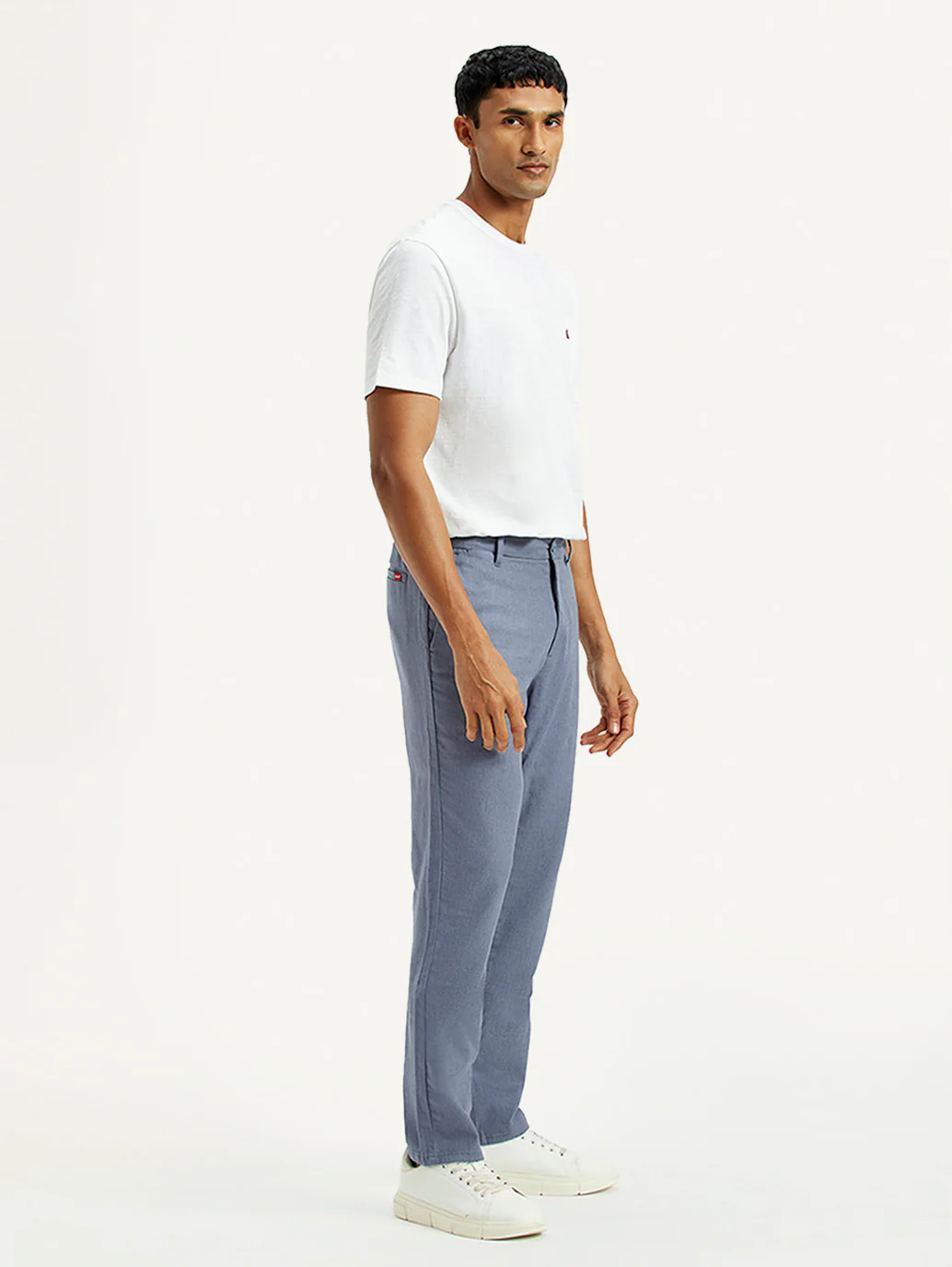 Men's Blue Relaxed Straight Fit Mid Rise Linen Trousers - Image 2