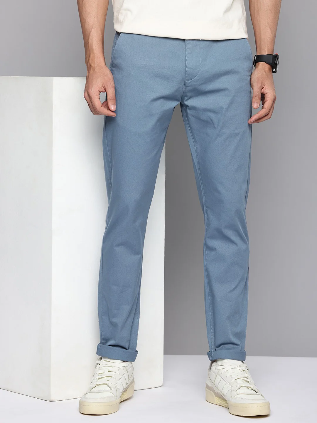 Men's 512 Blue Slim Tapered Fit Trousers - Image 5