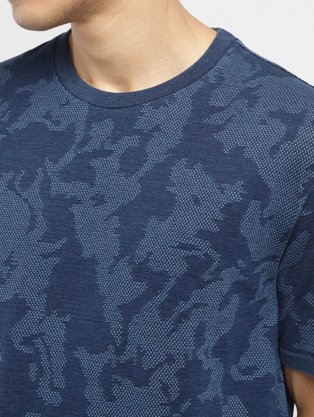 Men's Camo Slim Fit T-shirt - Image 4