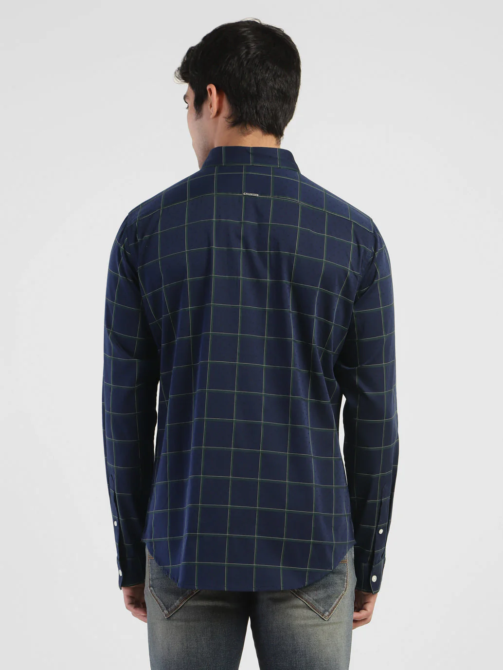 Men's Checkered Spread Collar Linen Shirt - Image 3