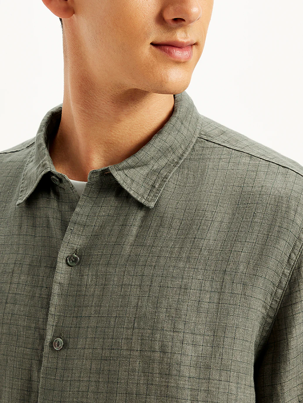 Men's Redloop Checkered Spread Collar Shirt - Image 4