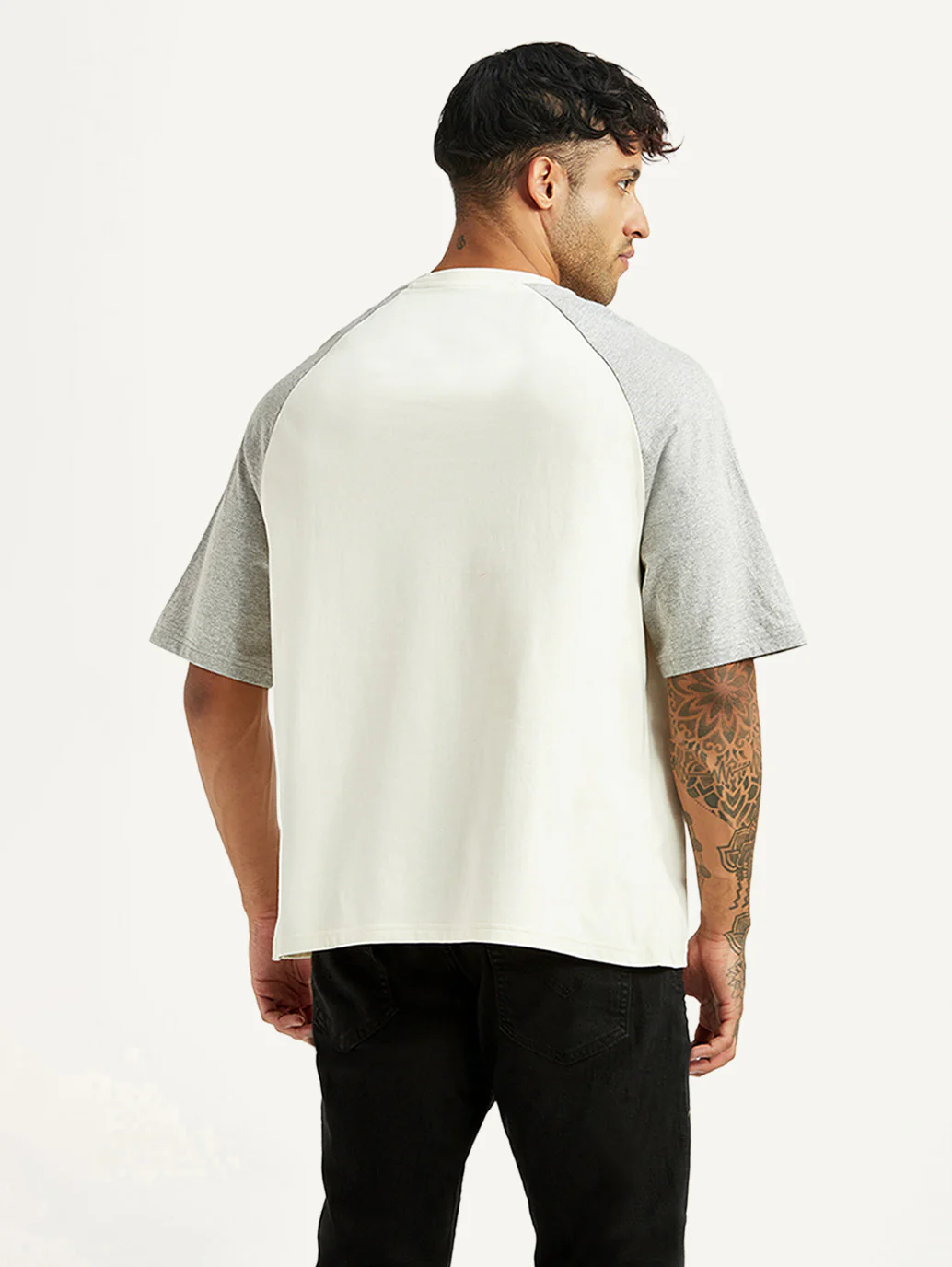Men's Colorblock Off White Loose Fit T-shirt - Image 2