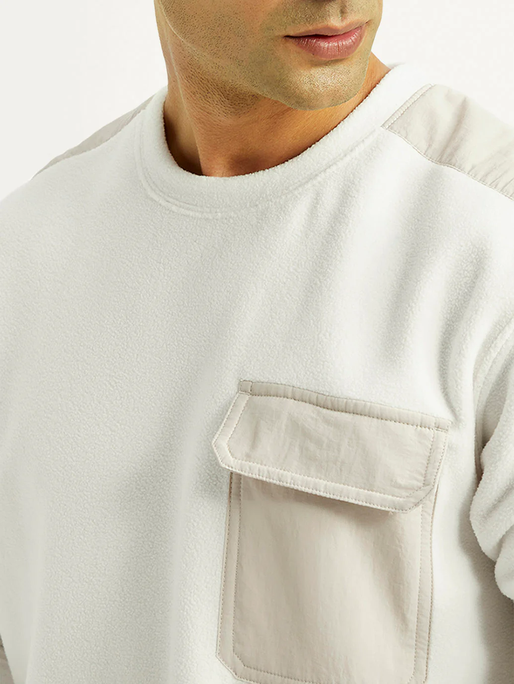 Men's Colorblock White Crew Neck Sweatshirt - Image 5