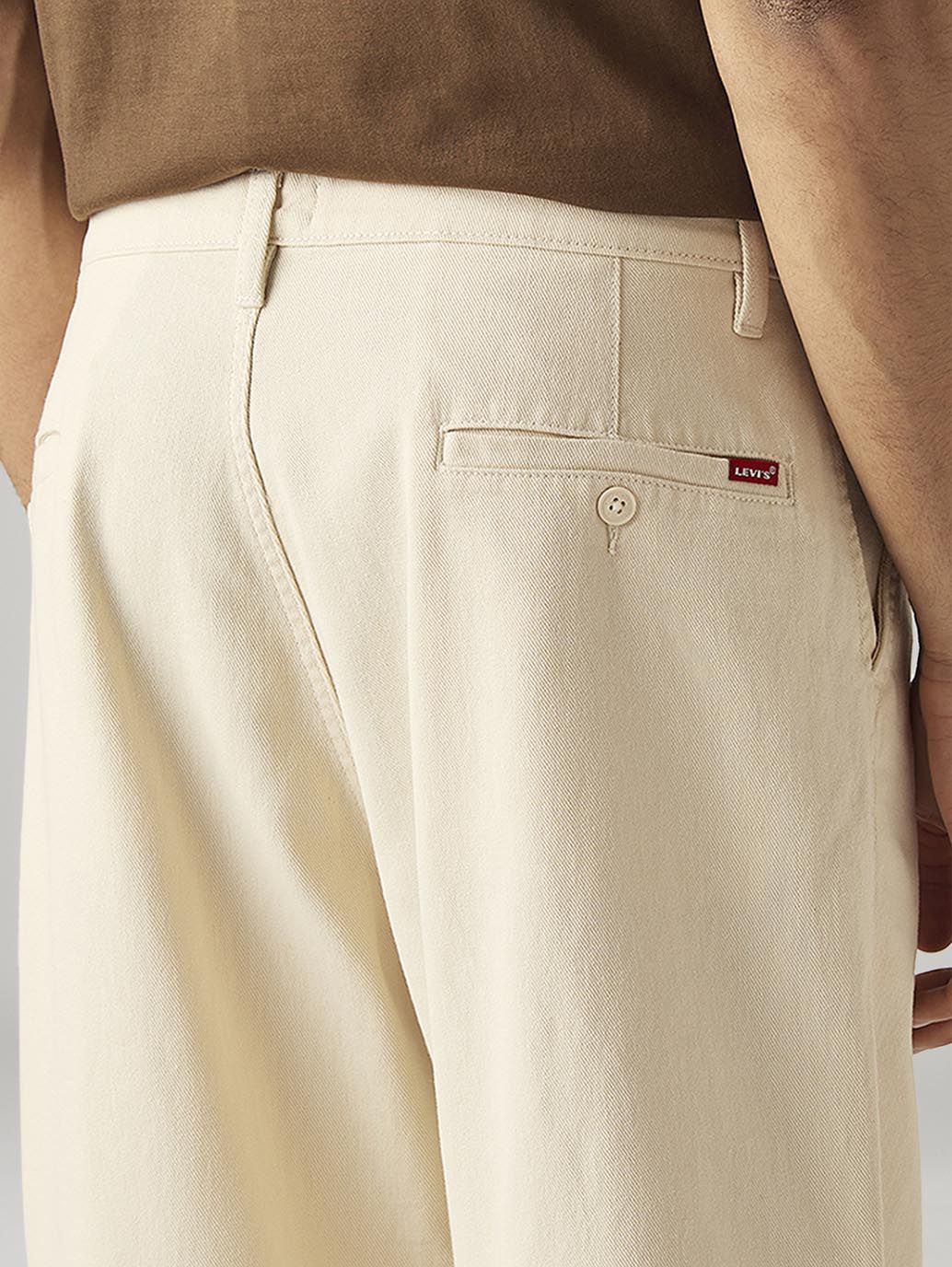 Men's Cream Loose Fit Mid Rise Chinos - Image 5