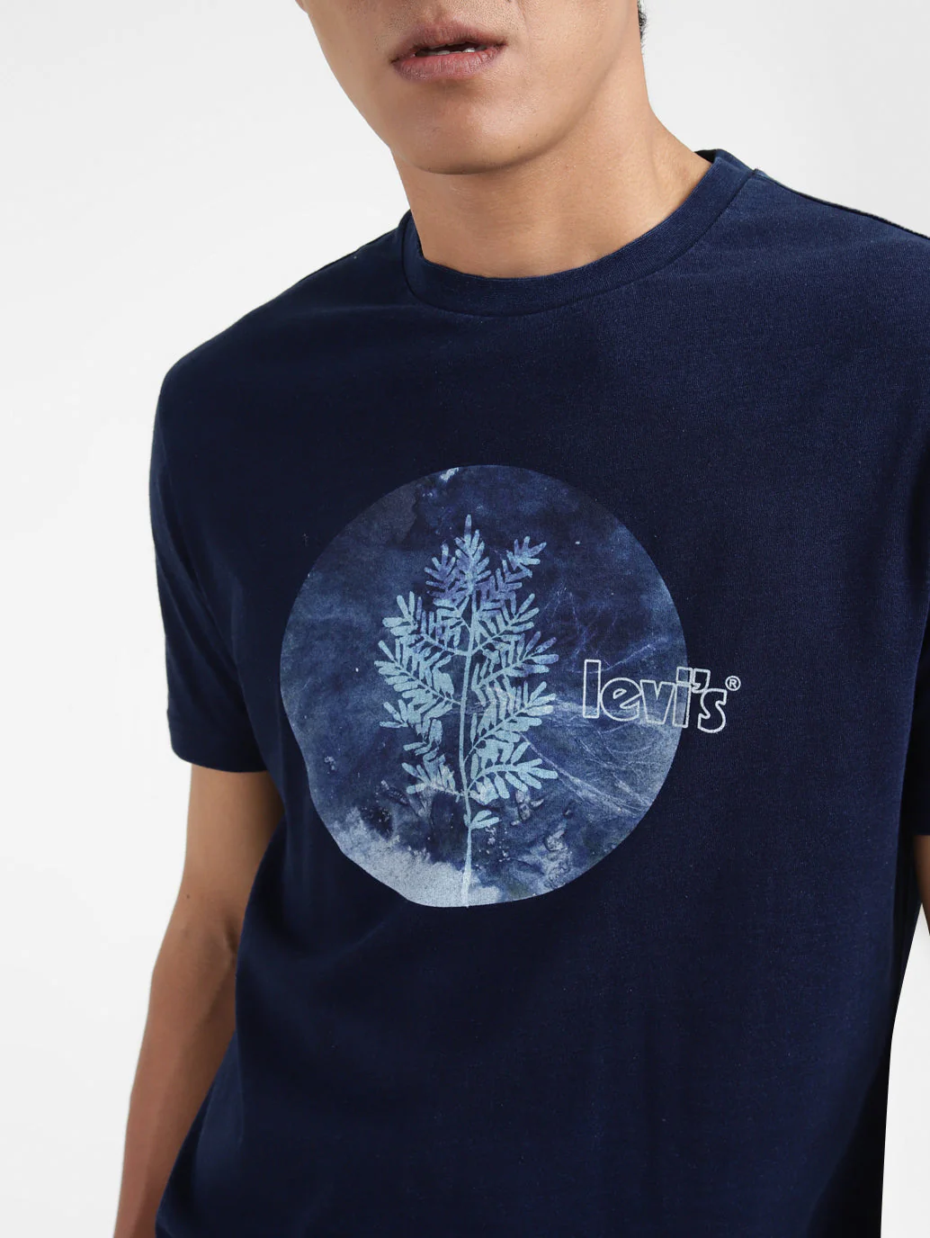 Men's Graphic Print Crew Neck T-shirt - Image 4