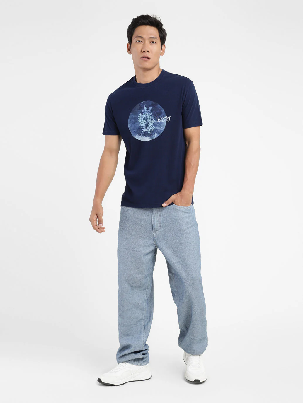 Men's Graphic Print Crew Neck T-shirt - Image 5