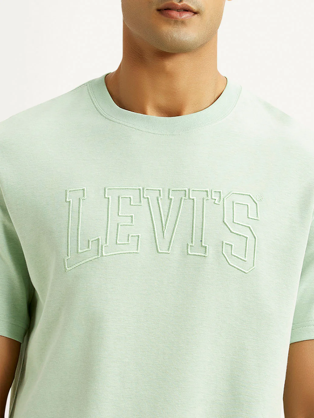 Men's Embroidered Green Crew Neck T-shirt - Image 4