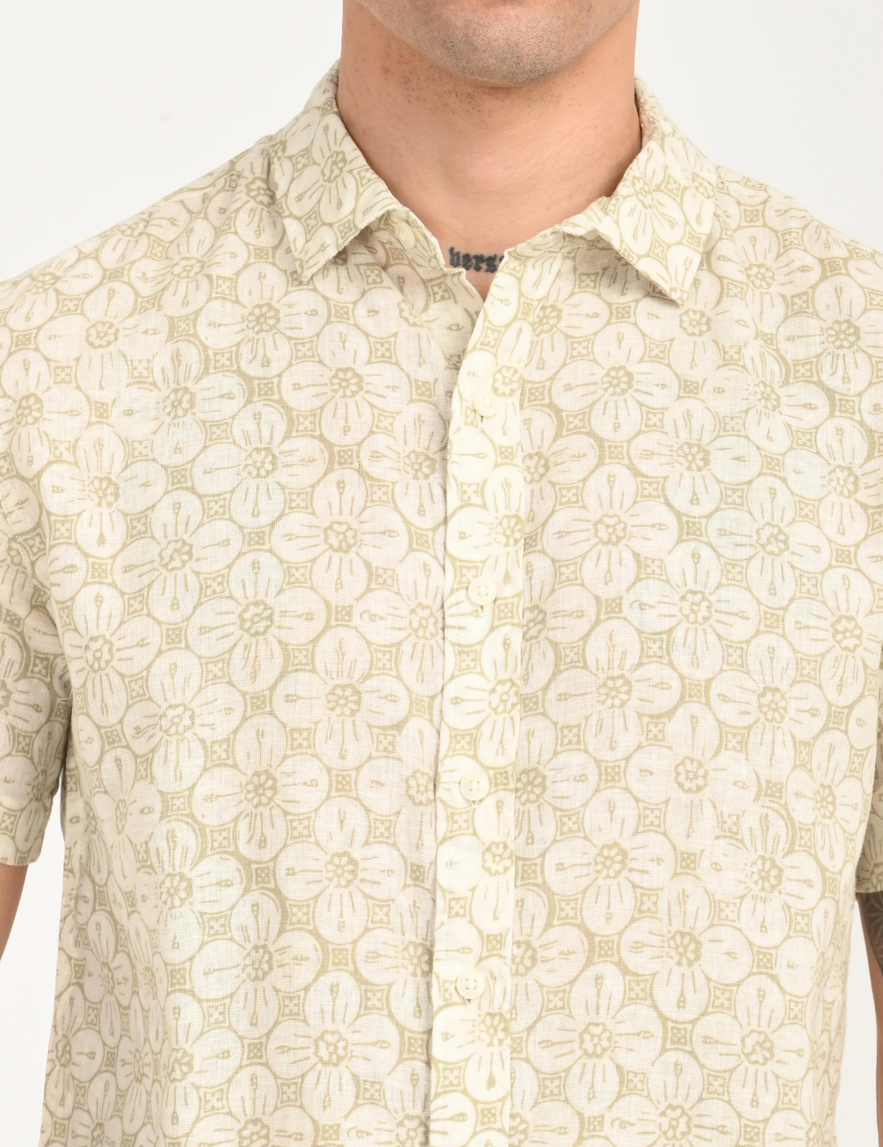Men's Floral Beige Slim Fit Shirt - Image 3
