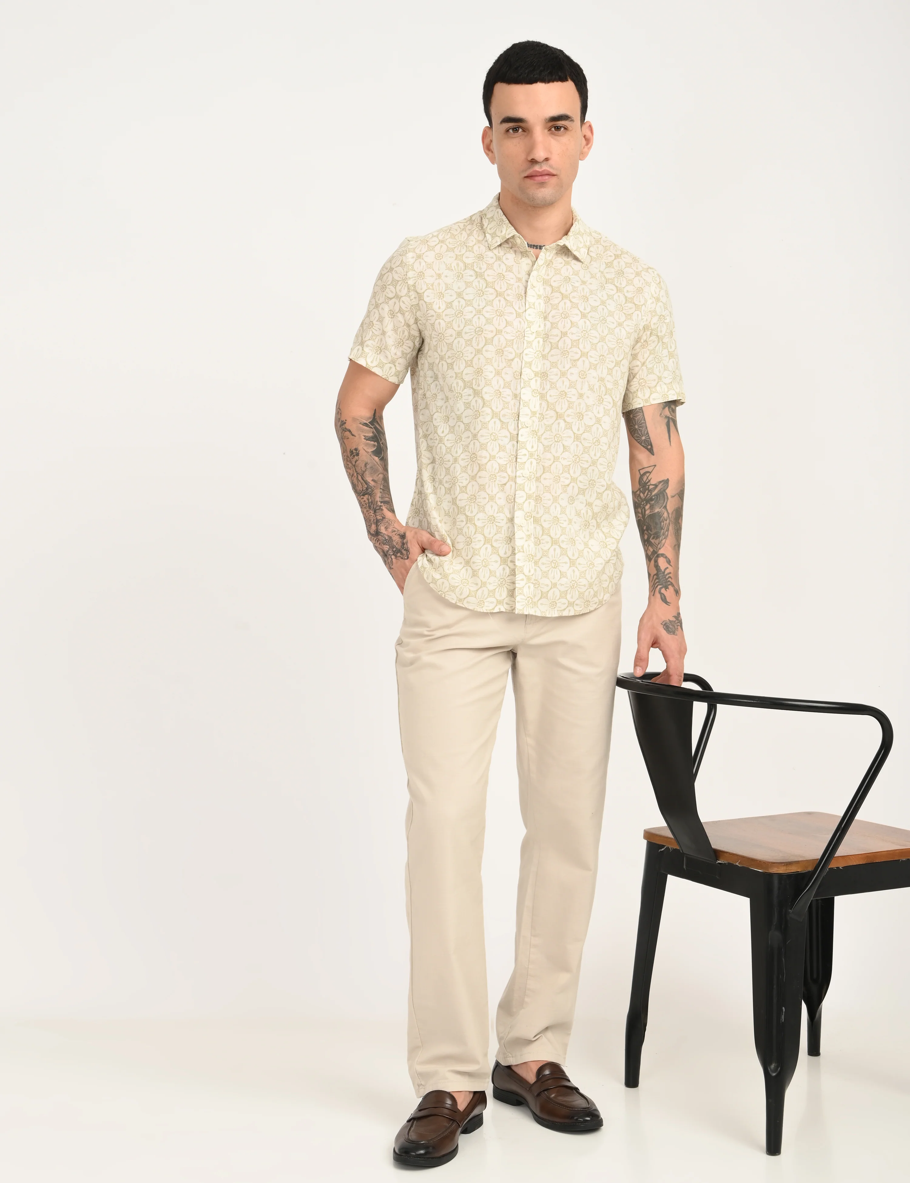 Men's Floral Beige Slim Fit Shirt - Image 5