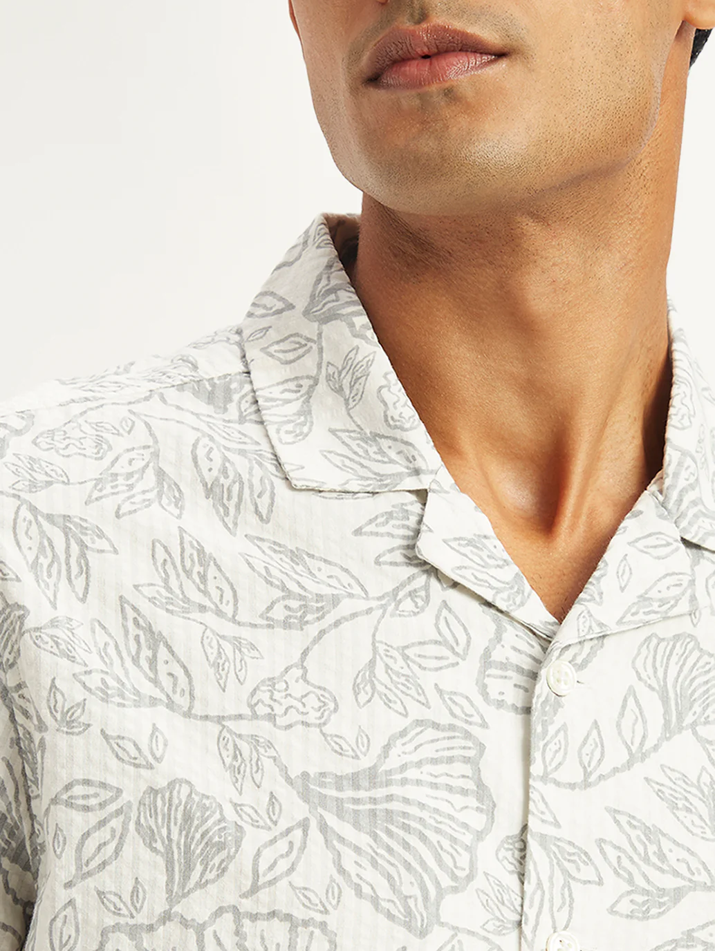 Men's Floral Print Regular Fit Camp Shirt - Image 5