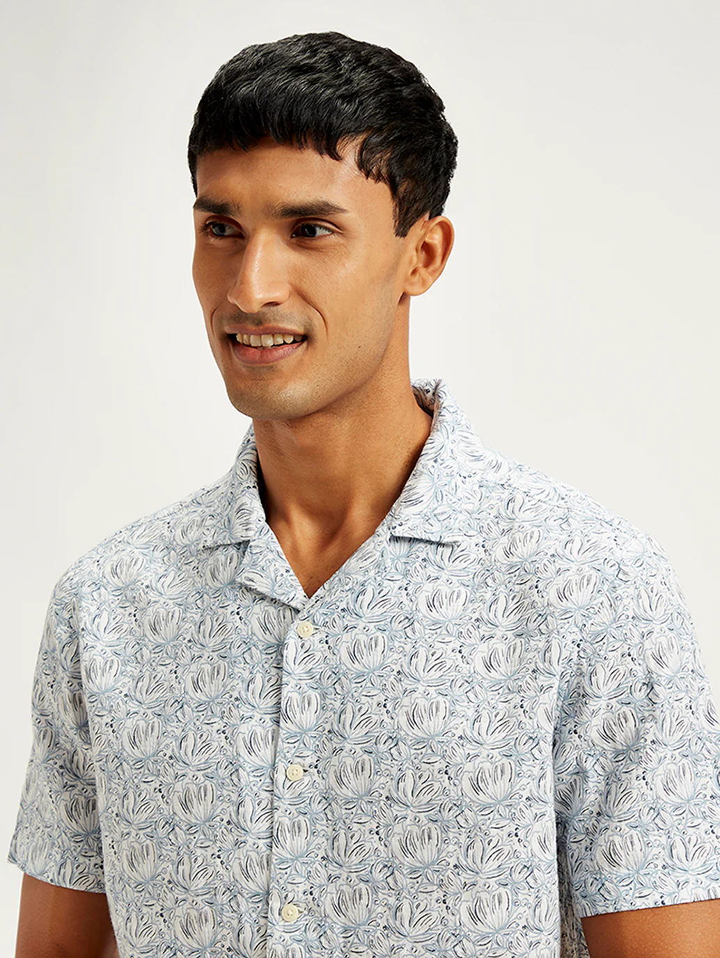Men's Floral Print Regular Fit Camp Shirt - Image 6