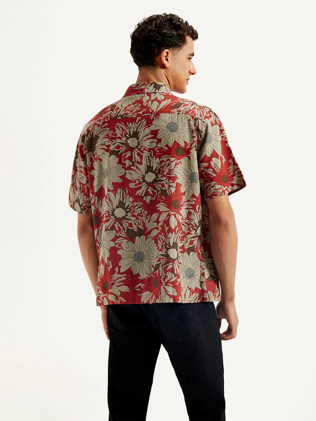 Men's Resort Collar Floral Loose Fit Linen Shirt - Image 4
