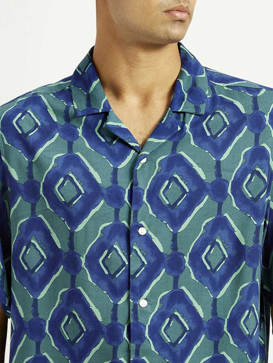 Men's Geometric Blue Camp Shirt - Image 4