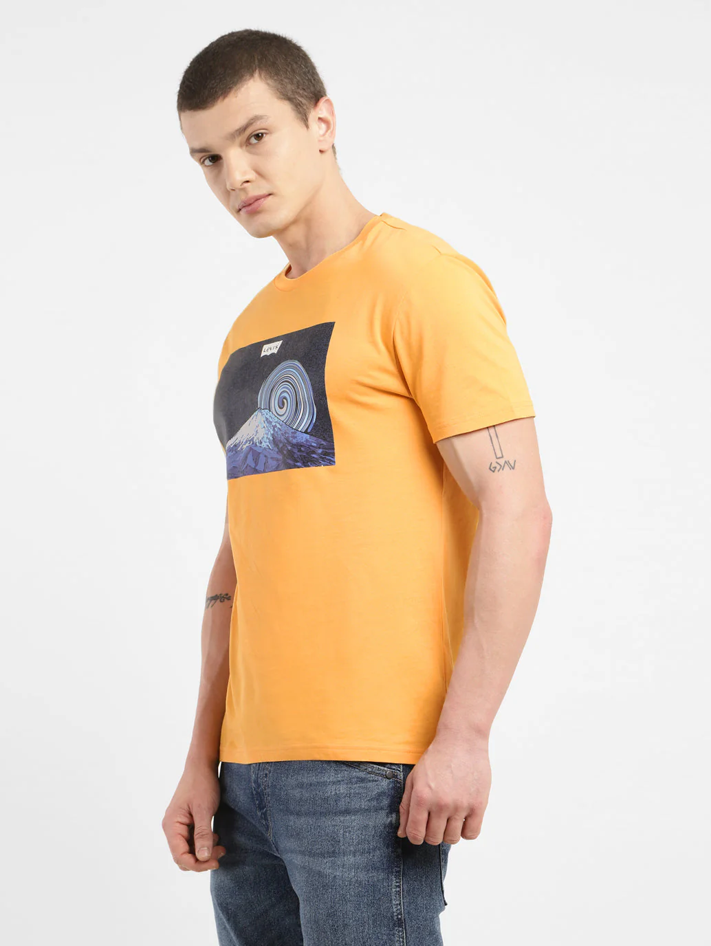 Men's Graphic Print Slim Fit T-shirt - Image 4