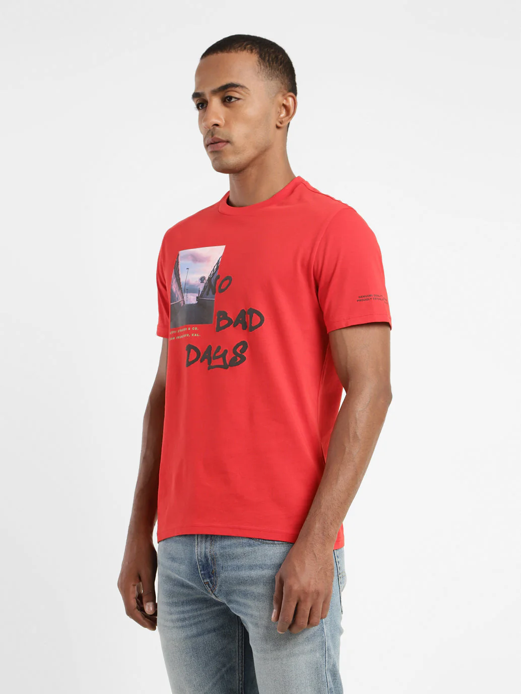 Men's Graphic Print Slim Fit T-shirt - Image 4