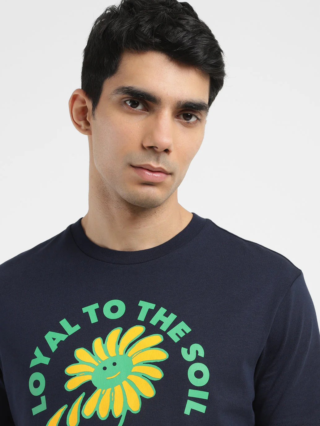 Men's Graphic Print Crew Neck T-shirt - Image 5