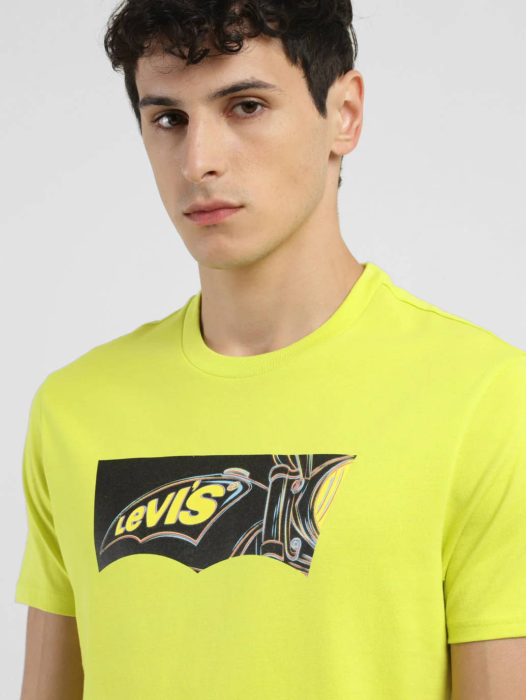 Men's Graphic Print Crew Neck T-shirt - Image 5