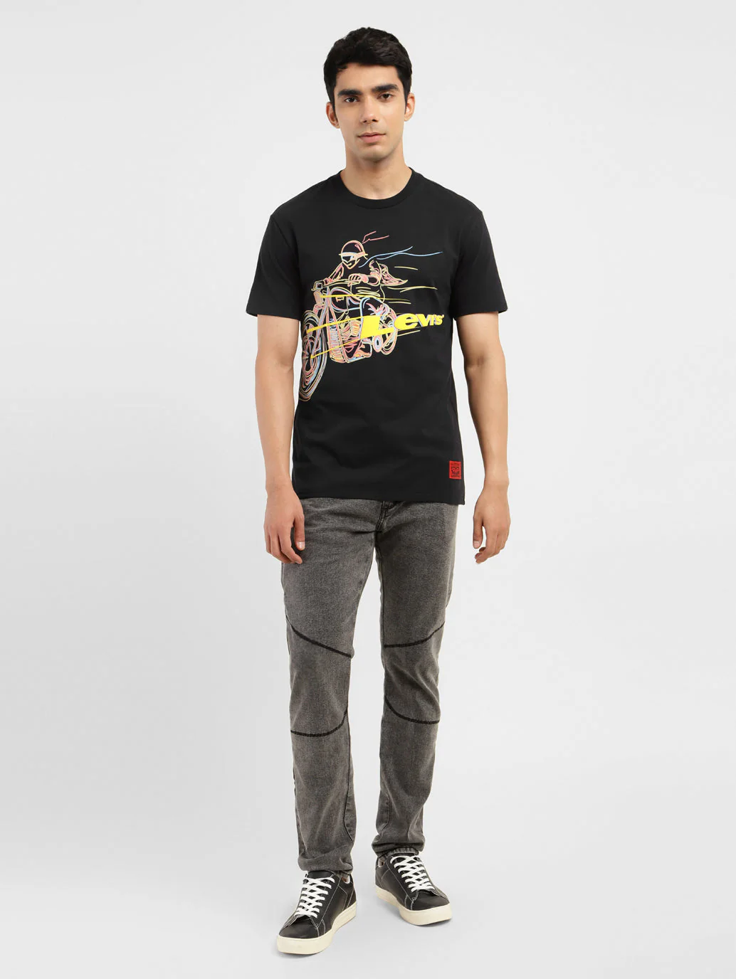 Men's Graphic Print Crew Neck T-shirt - Image 6