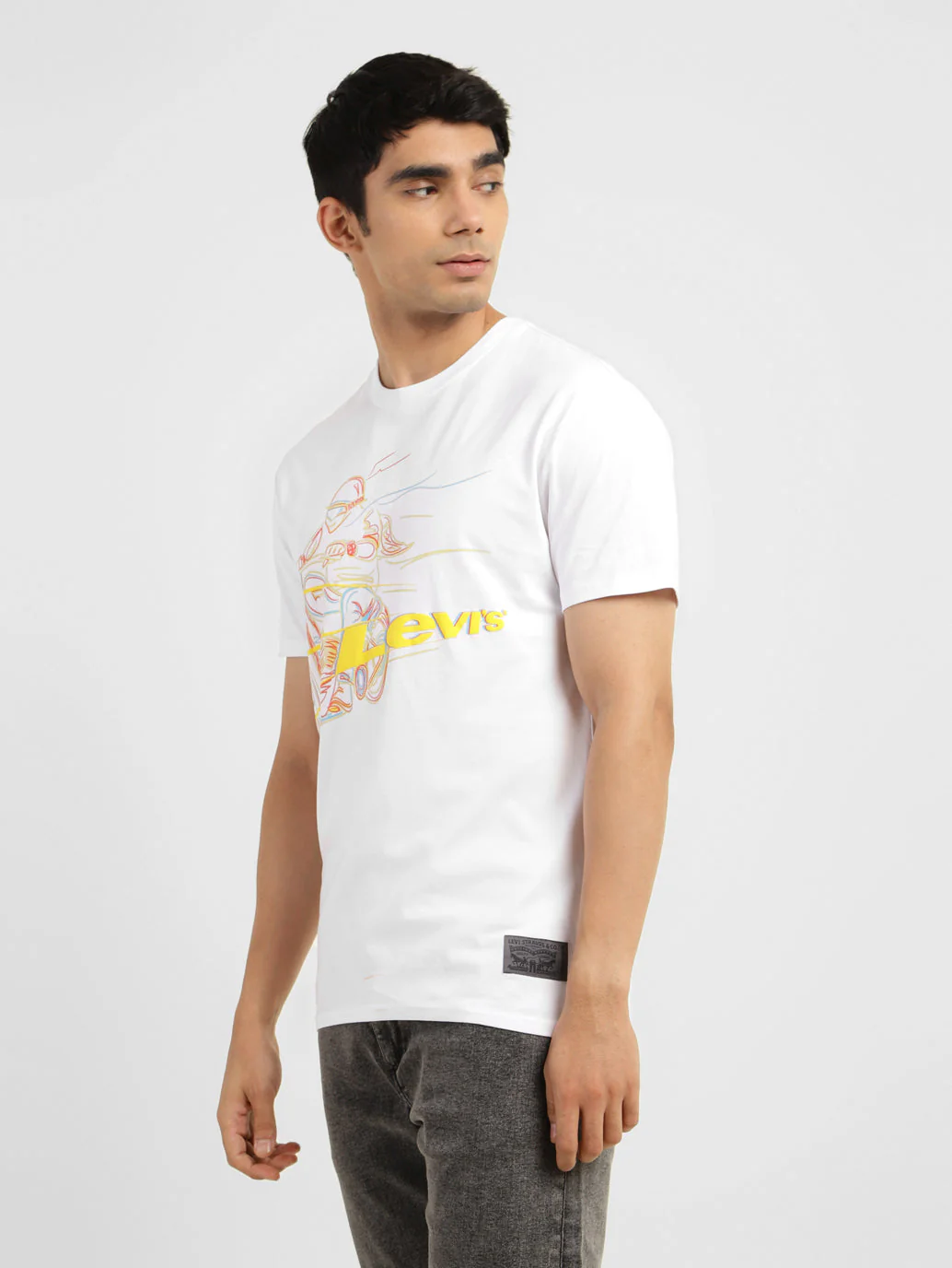 Men's Graphic Print Slim Fit T-shirt - Image 4
