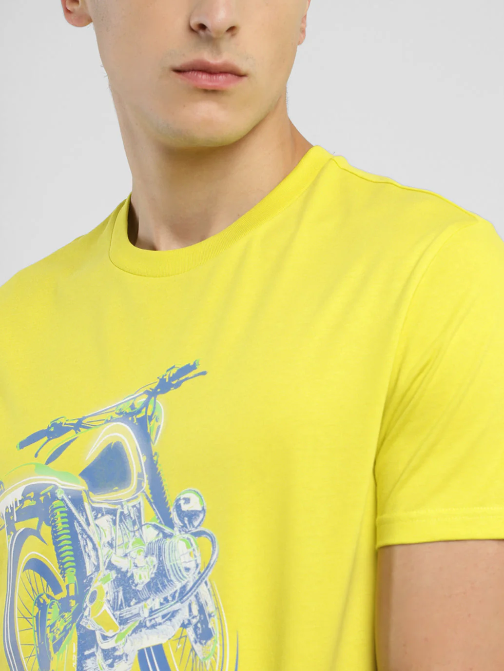 Men's Graphic Print Slim Fit T-shirt - Image 5