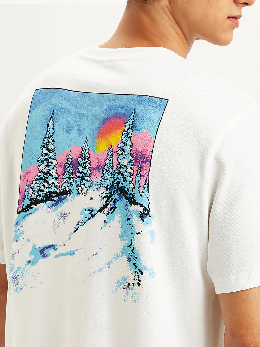 Men's Graphic Print Crew Neck T-shirt - Image 4