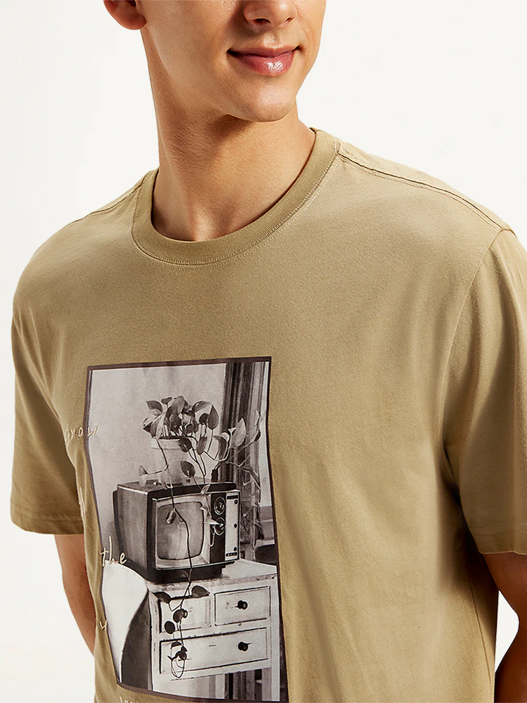 Men's Graphic Print Loose Fit T-Shirt - Image 5