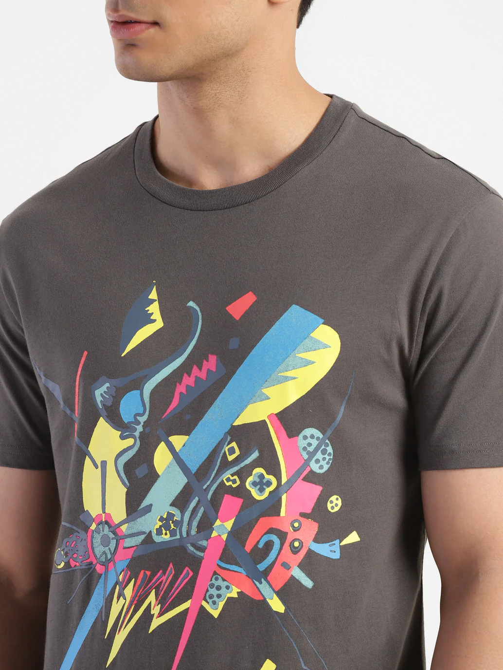 Men's Graphic Print Slim Fit T-shirt - Image 6