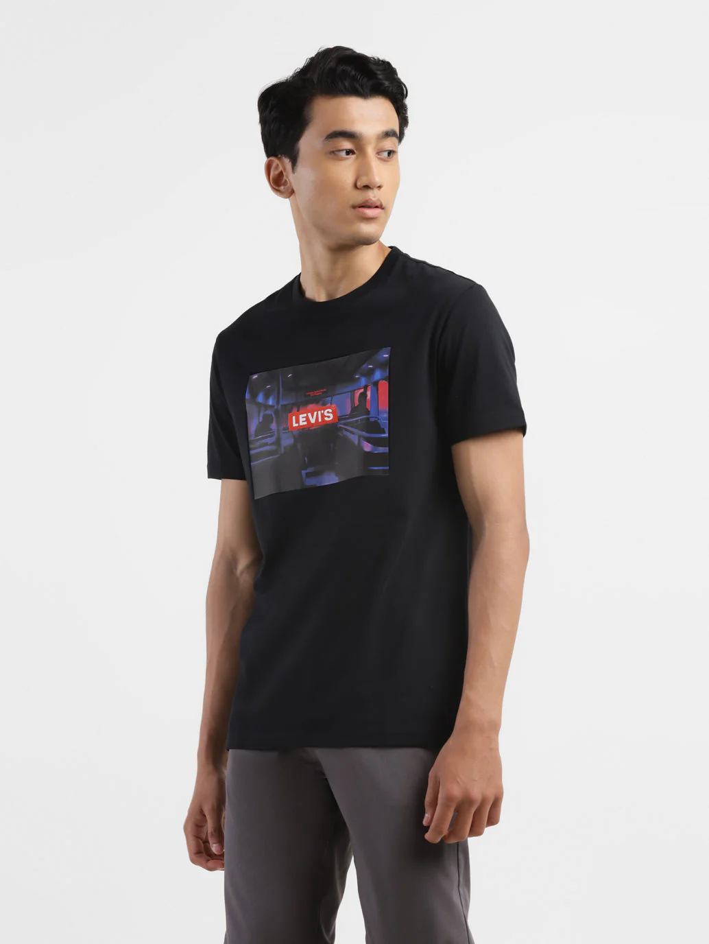 Men's Graphic Print Round Neck T-shirt - Image 4