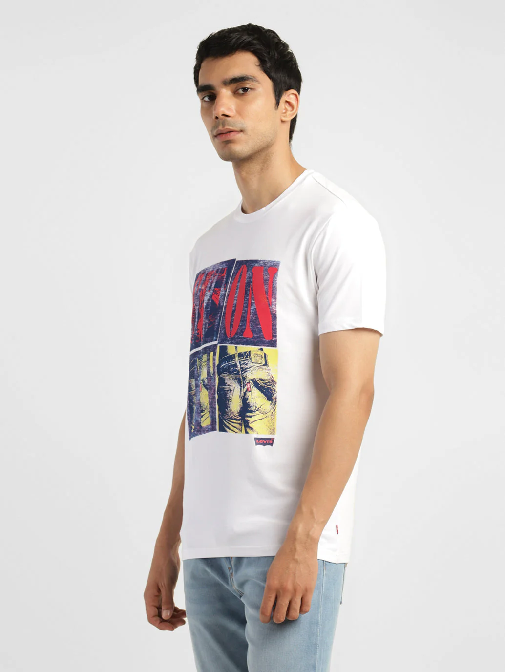 Men's Graphic Print Round Neck T-shirt - Image 4