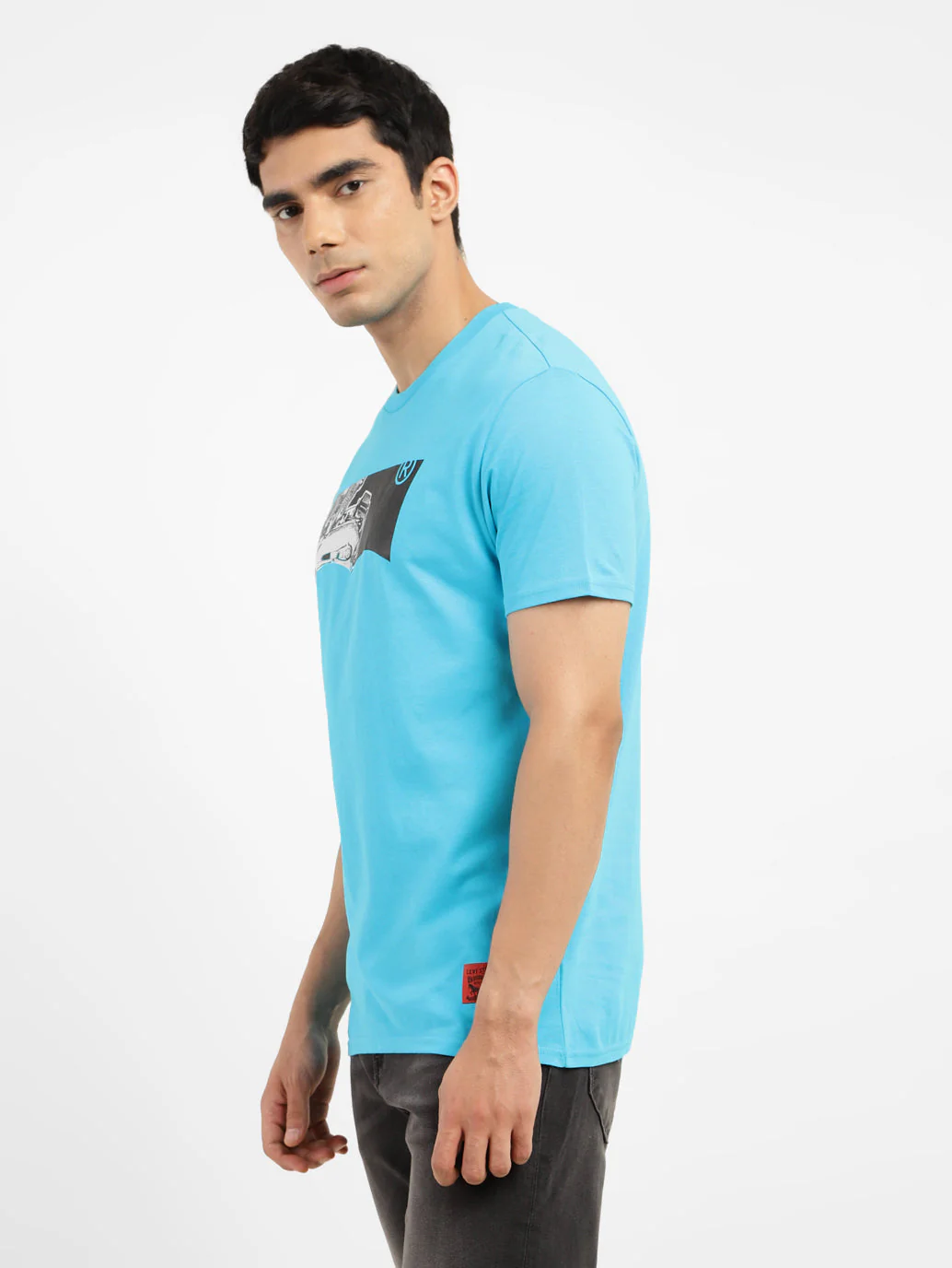 Men's Graphic Print Slim Fit T-shirt - Image 4