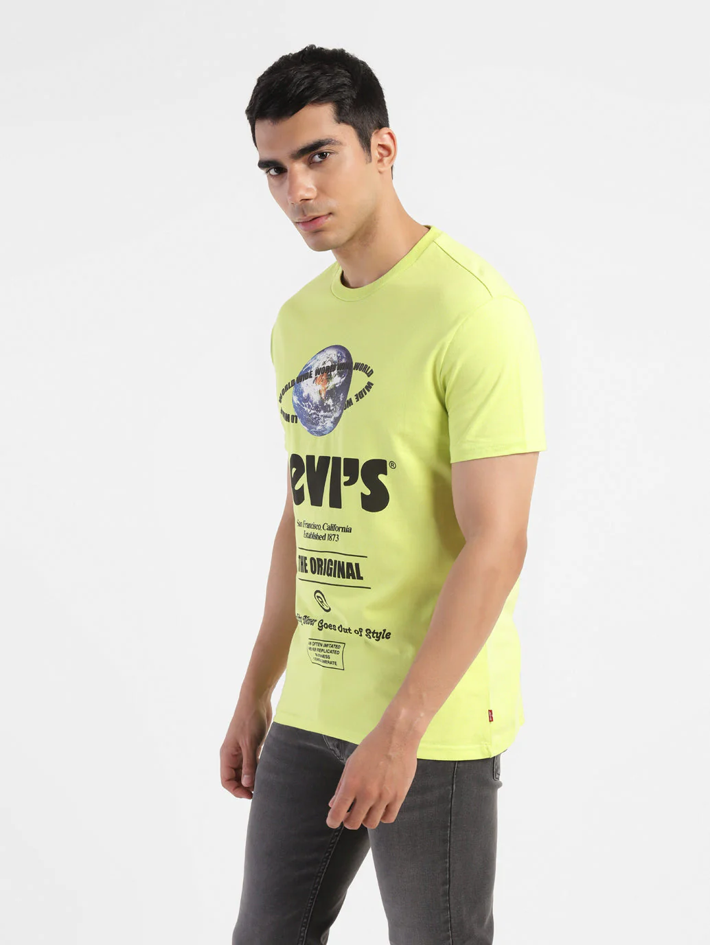 Men's Graphic Print Slim Fit T-shirt - Image 4