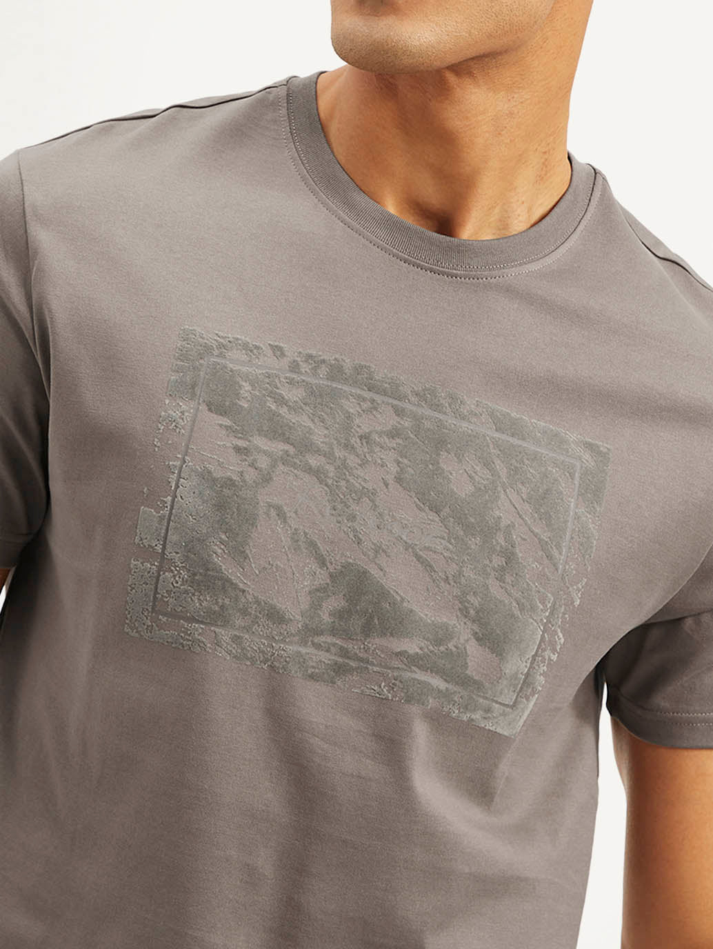 Men's Redloop Graphic Print Slim Fit T-shirt - Image 4