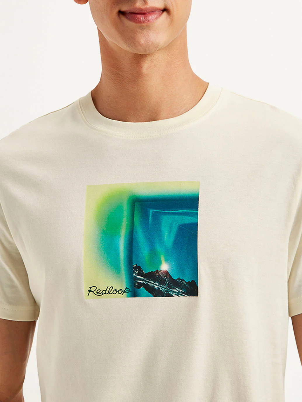 Men's Redloop Graphic Print Slim Fit T-shirt - Image 4