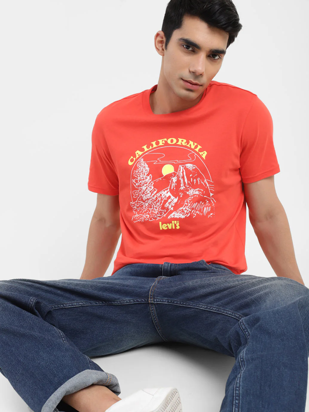 Men's Graphic Print Slim Fit T-shirt - Image 2