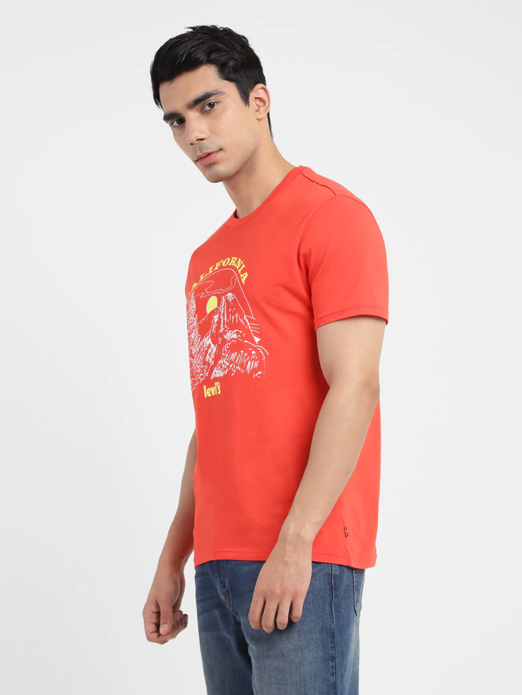 Men's Graphic Print Slim Fit T-shirt - Image 4