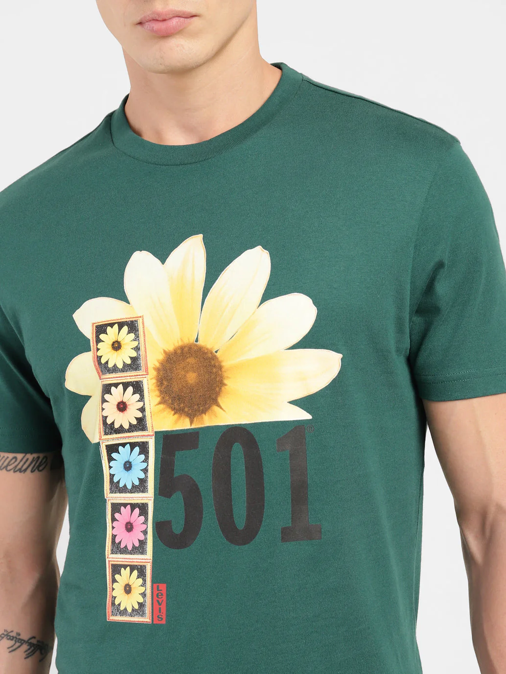 Men's Graphic Print Slim Fit T-shirt - Image 5