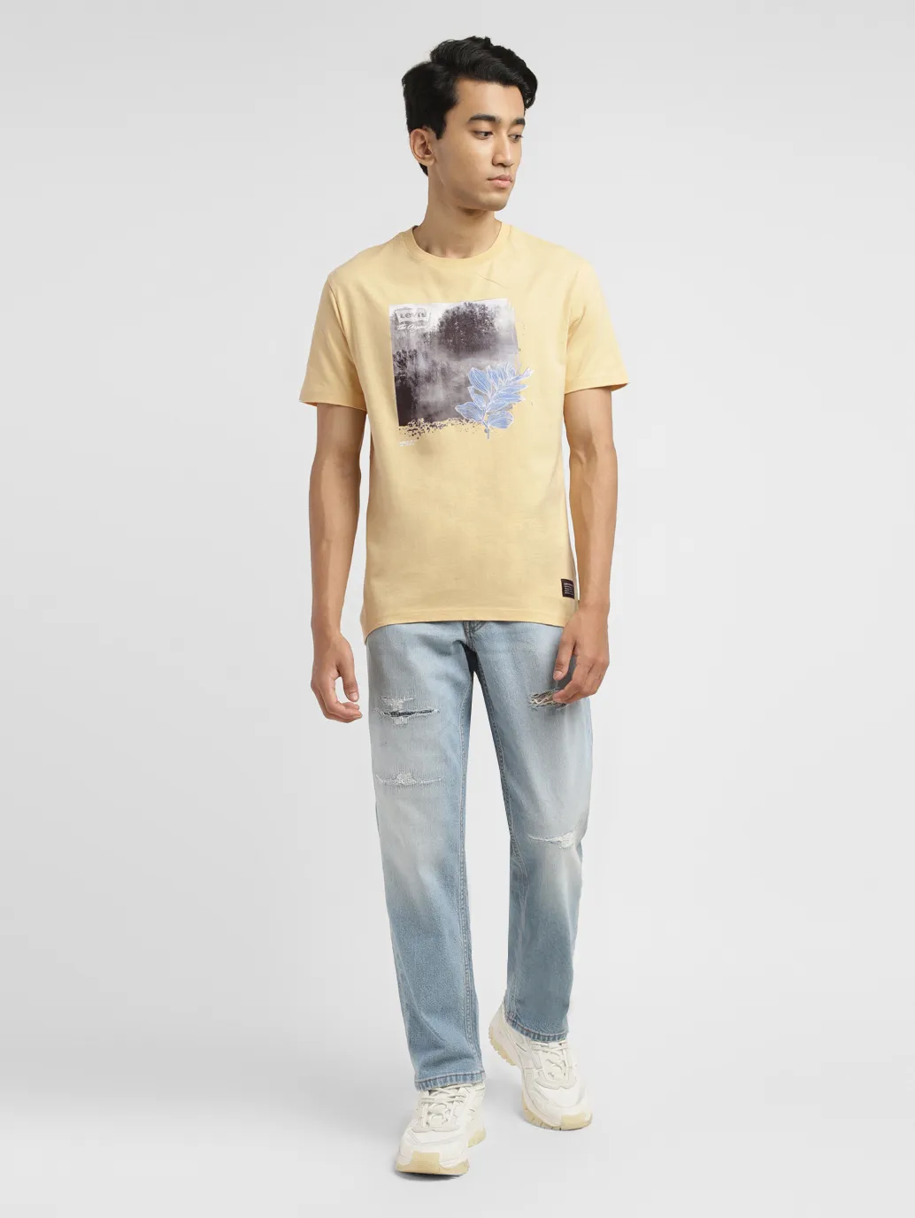 Men's Graphic Slim Fit T-shirt - Image 6