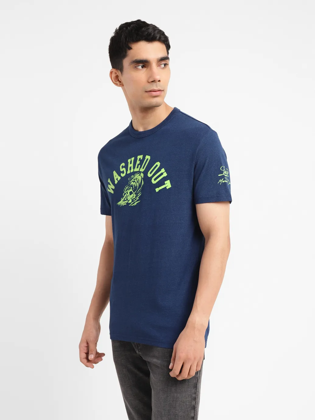 Men's Graphic Slim Fit T-shirt - Image 4