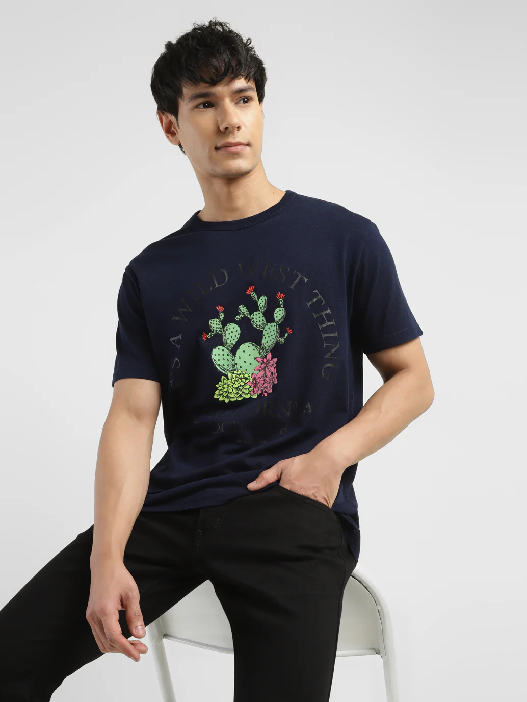 Men's Graphic Slim Fit T-shirt - Image 7