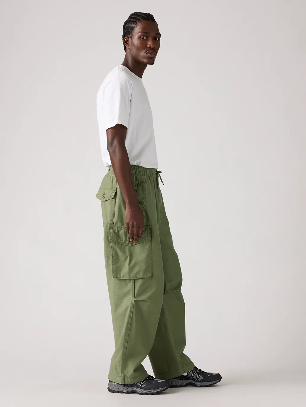 Men's Green Baggy Fit Mid Rise Cargo Trousers - Image 3
