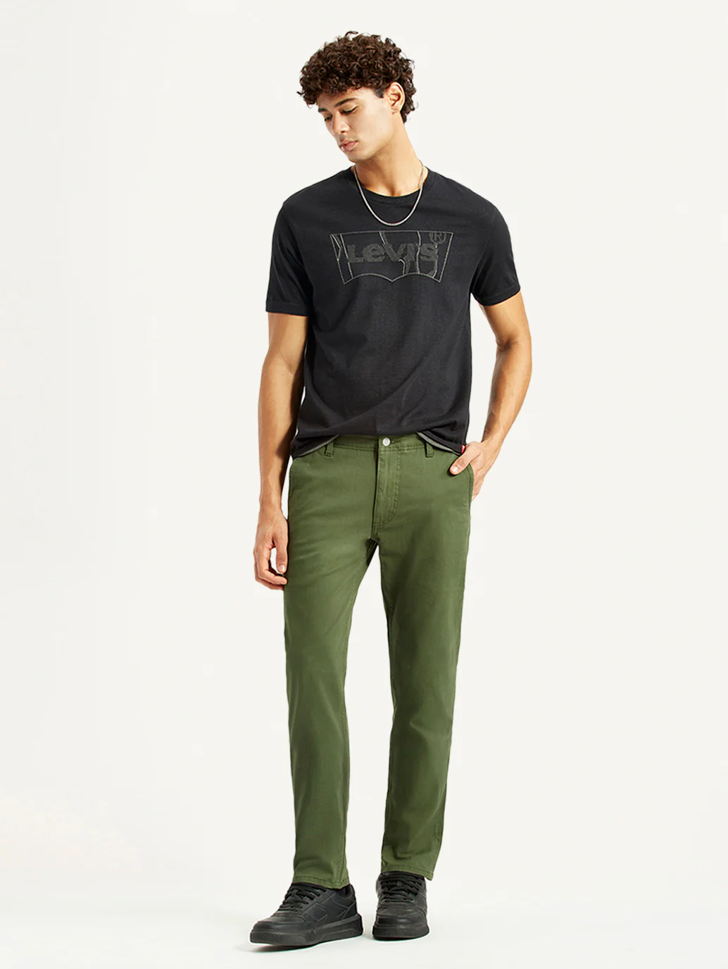 Men's Green Slim Fit Mid Rise Chinos