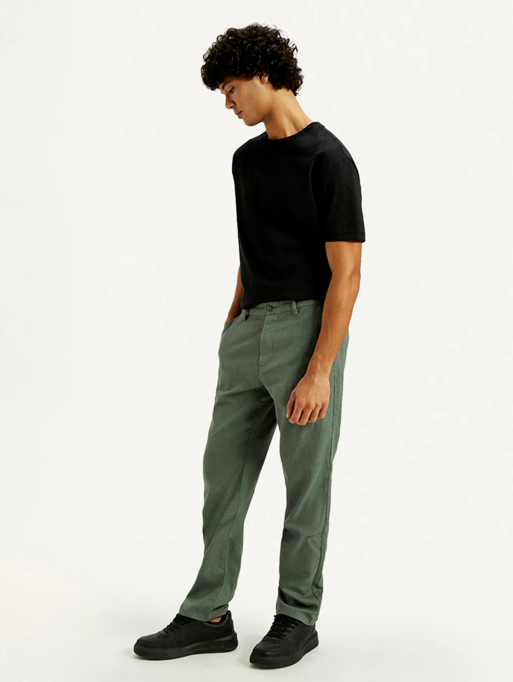 Men's Green Straight Fit Mid Rise Linen Chinos - Image 5