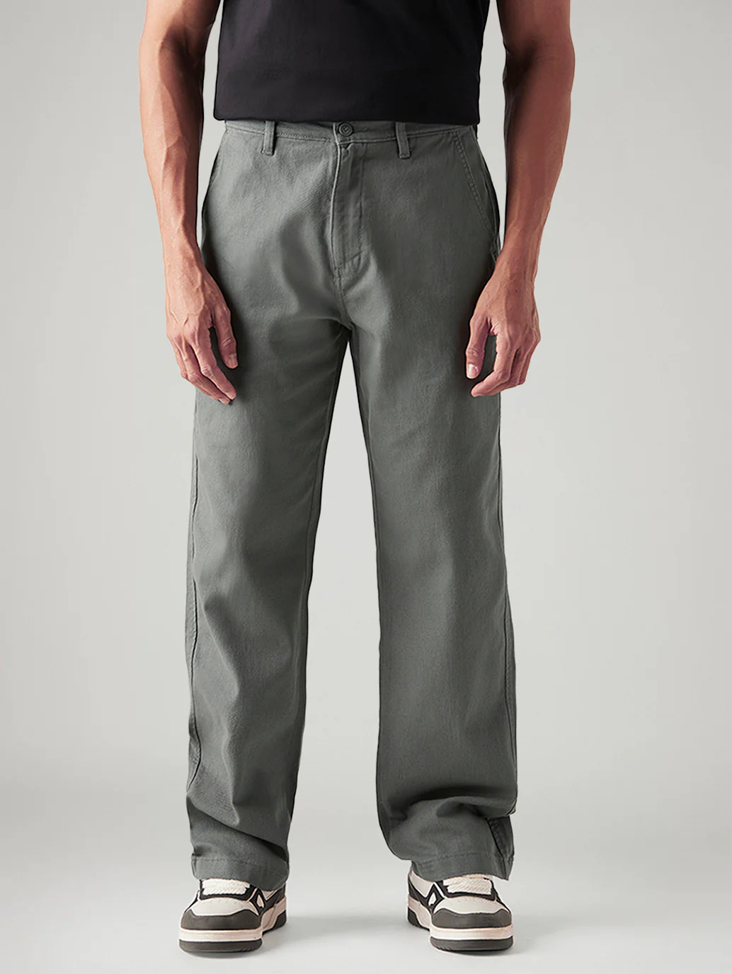 Men's Grey Loose Fit Mid Rise Chinos - Image 3