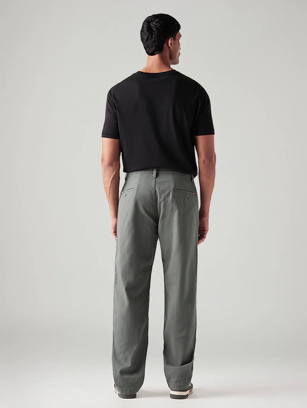 Men's Grey Loose Fit Mid Rise Chinos - Image 4