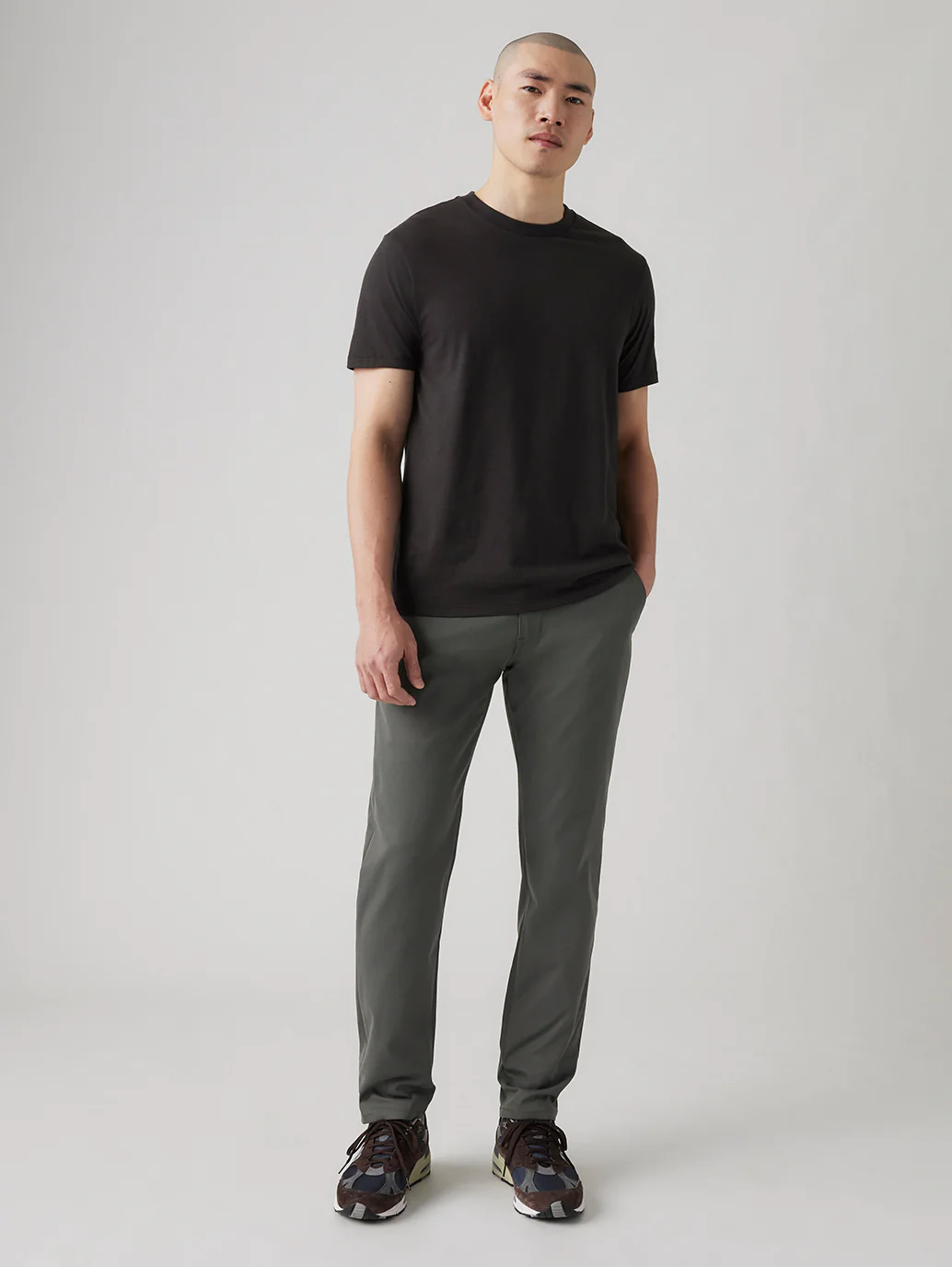 Men's Grey Straight Fit Tech Pant - Image 2