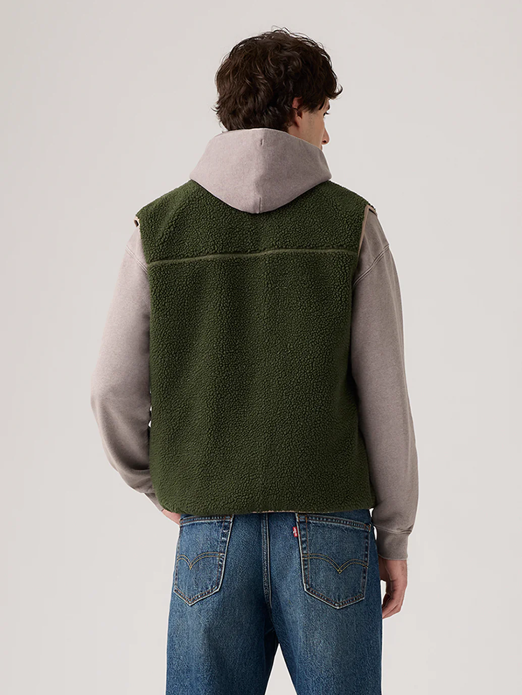 Men's Joonie Sherpa Vest - Image 4