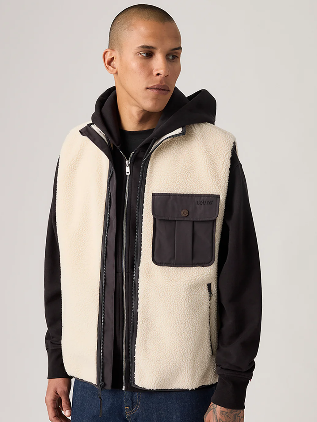 Men's Joonie Sherpa Vest - Image 4