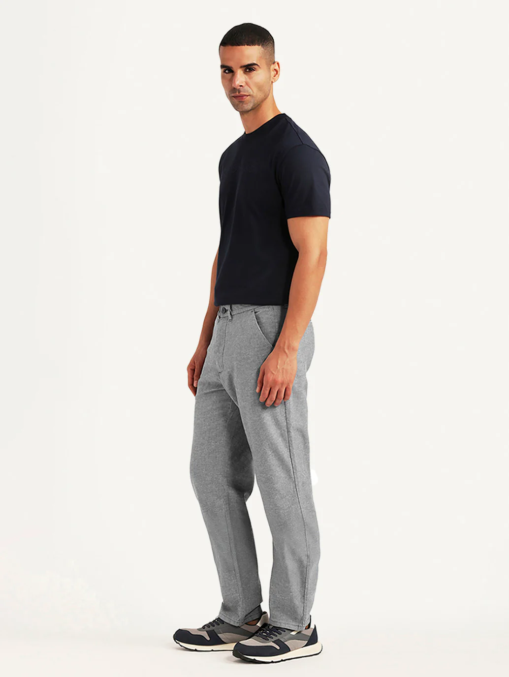 Men's Light Grey Relaxed Fit Linen Chinos - Image 6